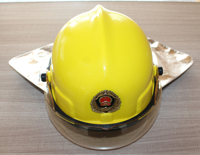 Fire proof helmet with flame retardant materials