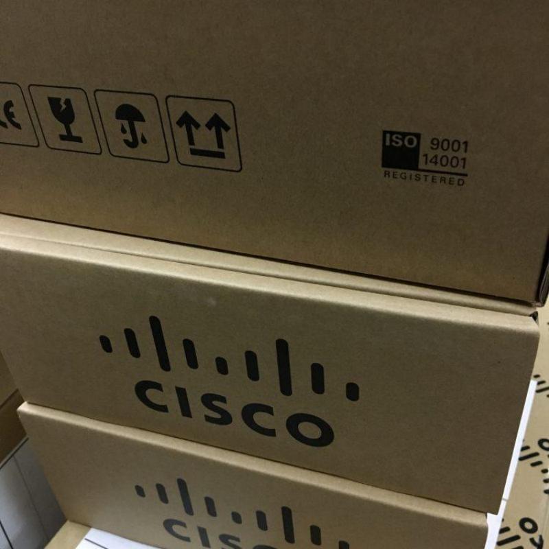 CISCO C9300-24T-E Cisco switch 24-port POE switch 24 ports data Network Essentials 4x10G Uplink