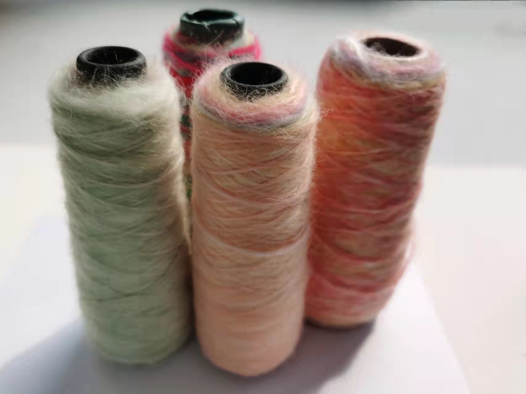 Factory Outlet 47% Acrylic  Long Hair Mohair  Italy Gradient Angora Yarn Mohair Gradation Yarn