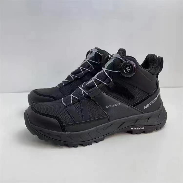 Men's Winter Outdoor Hiking Shoes Waterproof Leather Athletic Trekking Sneakers with Breathable Rubber Insole Anti-Slip Feature