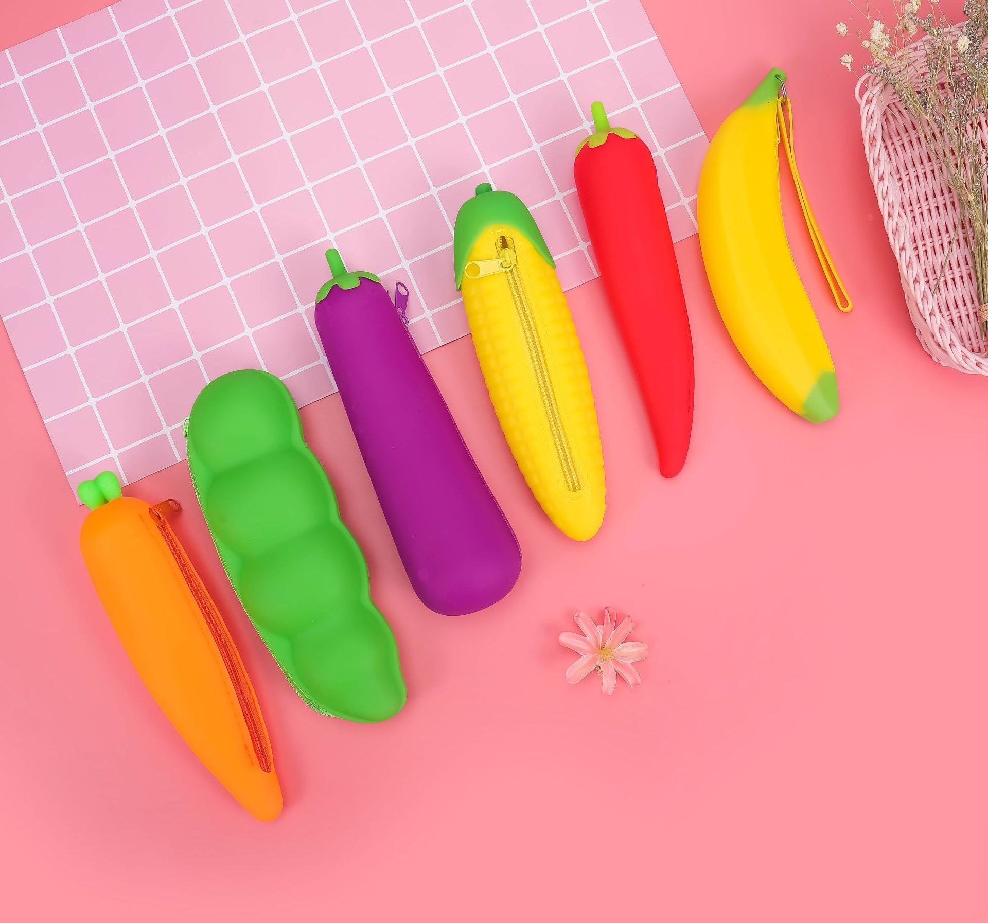 Reginfield Students Waterproof Stationery vegetable Pencil Case Silicone Pea Bean Design Zipper Pen Holder Pouch Case