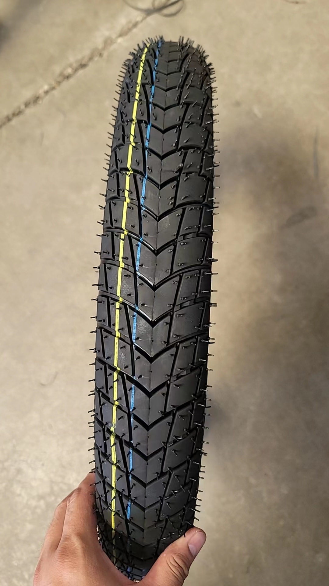 Africa Hot Selling 2.75-17 Suzuki Bajaj Motorcycle Tyres  Bajaj  Motorcycle Tires