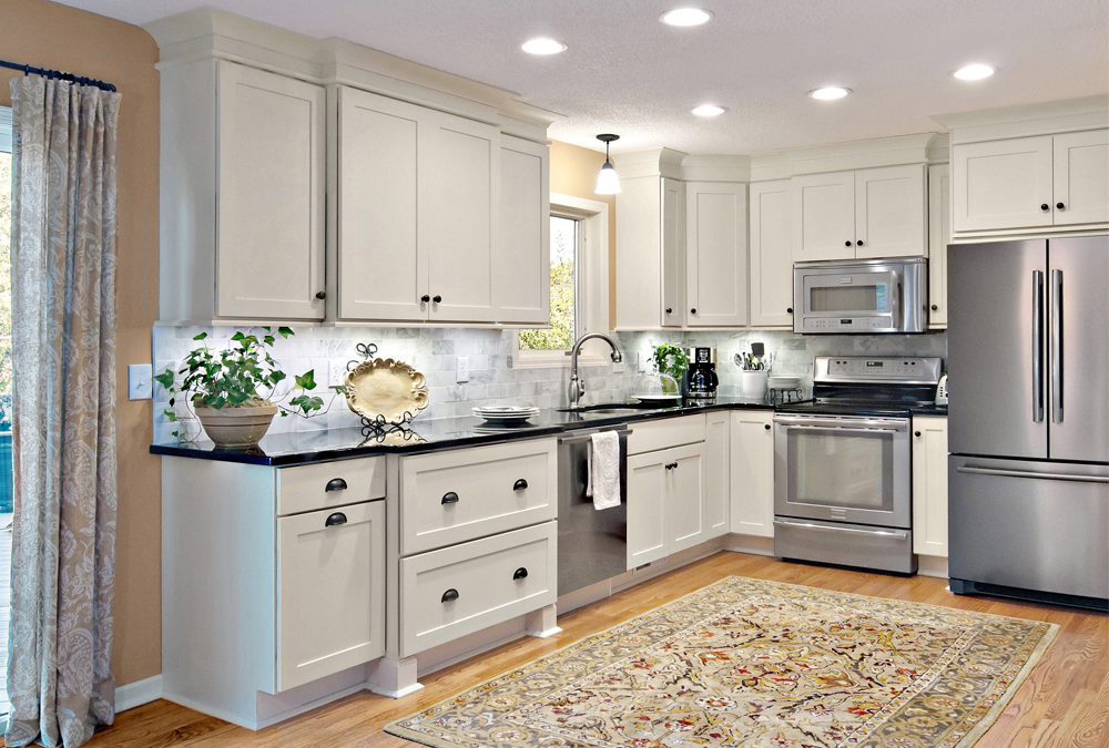 2022 Popular light color L shape kitchen cabinet with island