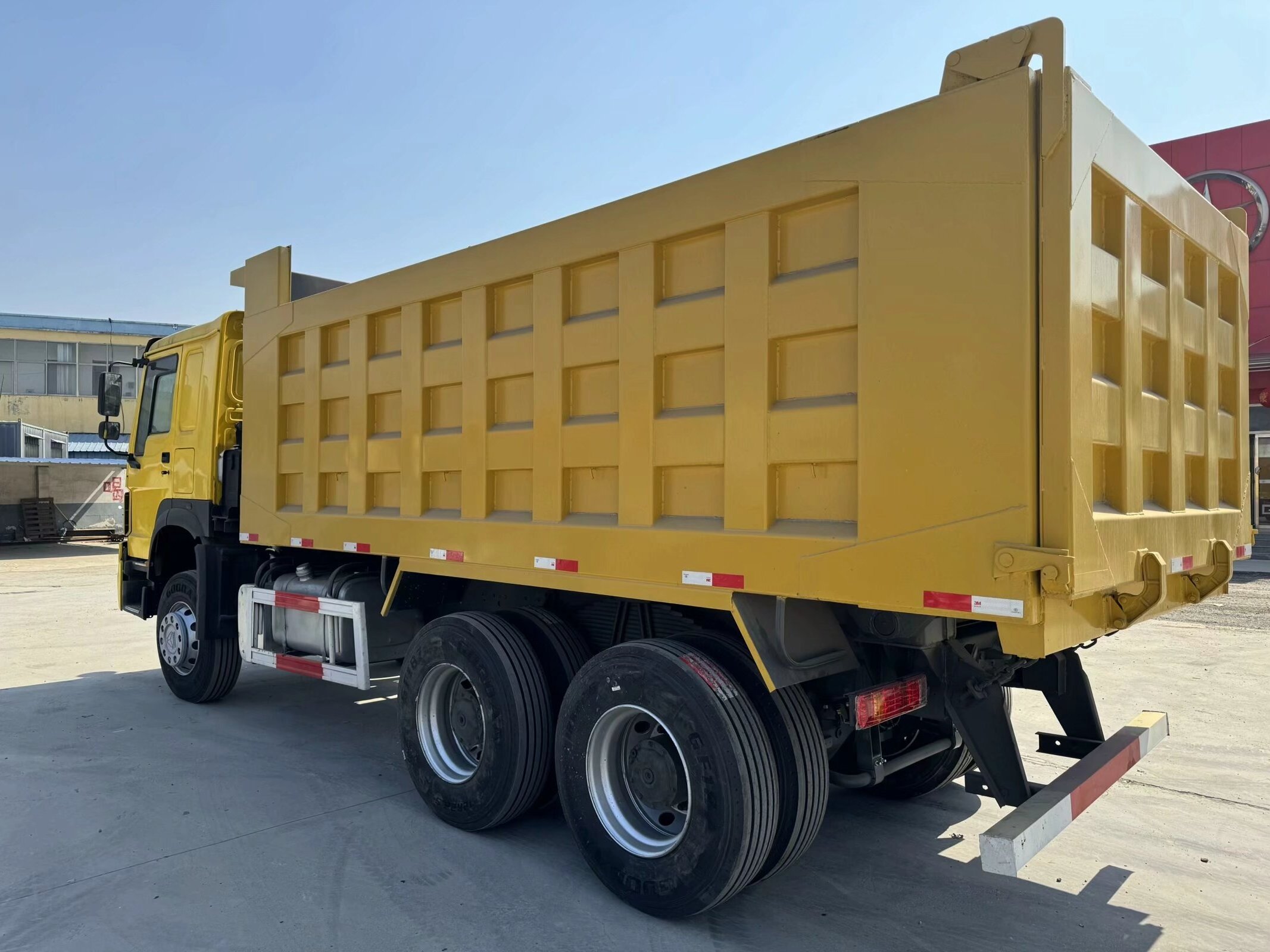 Sinotruck Camion Howo Dumper Truck 6x4  371 10 Wheeler 40 Ton Tipper Dump Truck with low price and nice quality