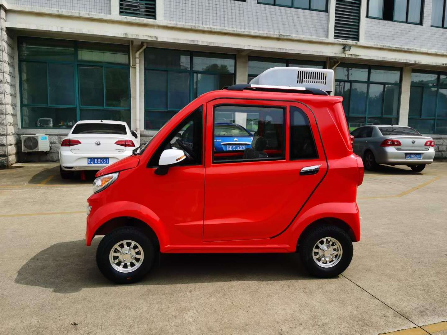 ChangLi Fully enclosed electric vehicle family electric four-wheeler new energy electric vehicle, tuk tuk