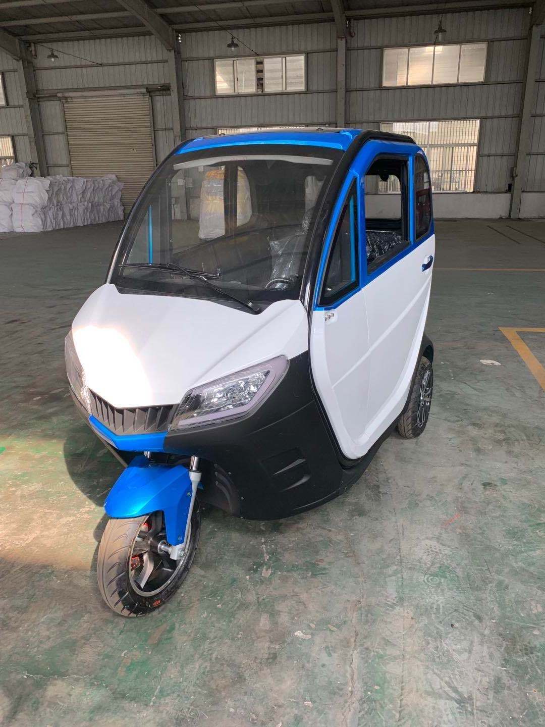 2020 Hot Selling 3 Wheel Electric Mini Car electric passenger  rickshaw for adults  encolsed pedicab