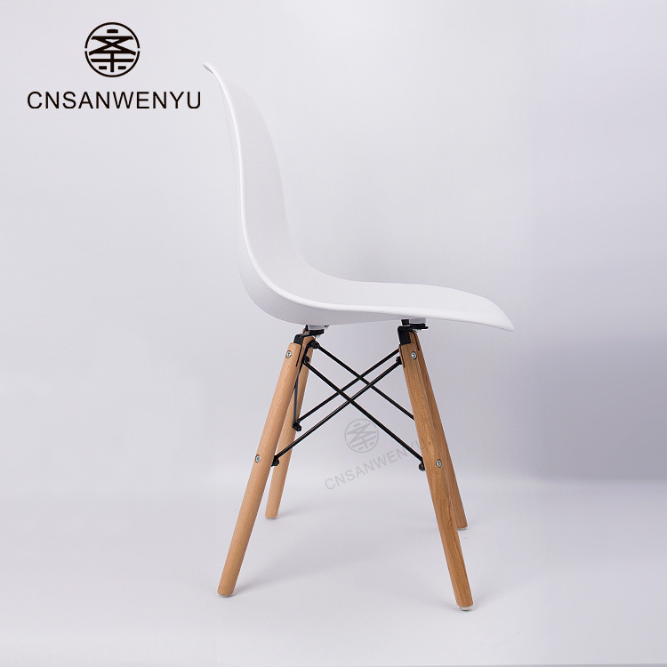 Wholesale Nordic hotel event Contemporary Design Polypropylene PP Sillas Plasticas Chaise Plastic Dining Chairs With Wood Legs