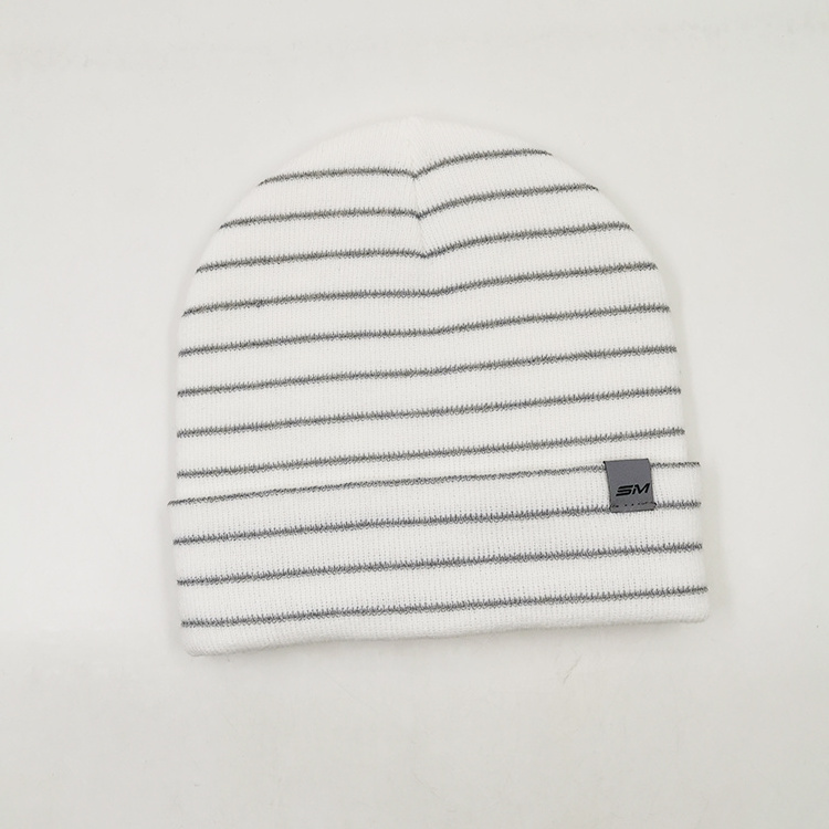 Customized Fleece Lined Winter Knitted Hat Wool Blend Reflective Stripe knit Beanie with High Visible Patch