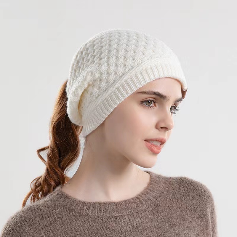 Sewingman 23SM8001 High Quality Ponytail Winter Hats Custom Knitted Beanie for Women