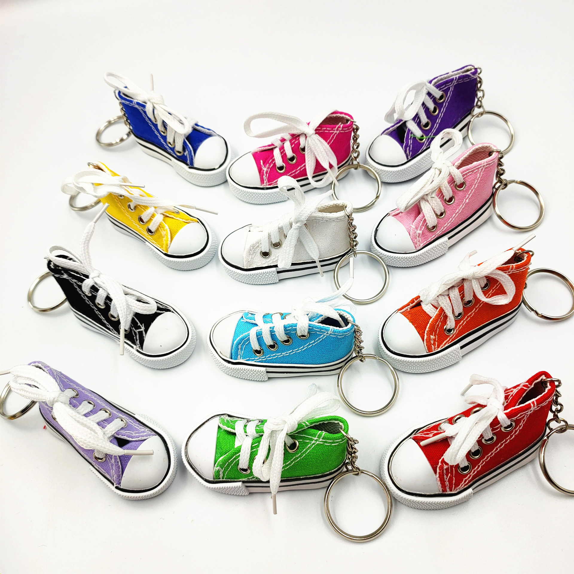 Mini simulation canvas shoes key chain pendant sports shoes case bag car personality pendant creative gift best-selling keychain