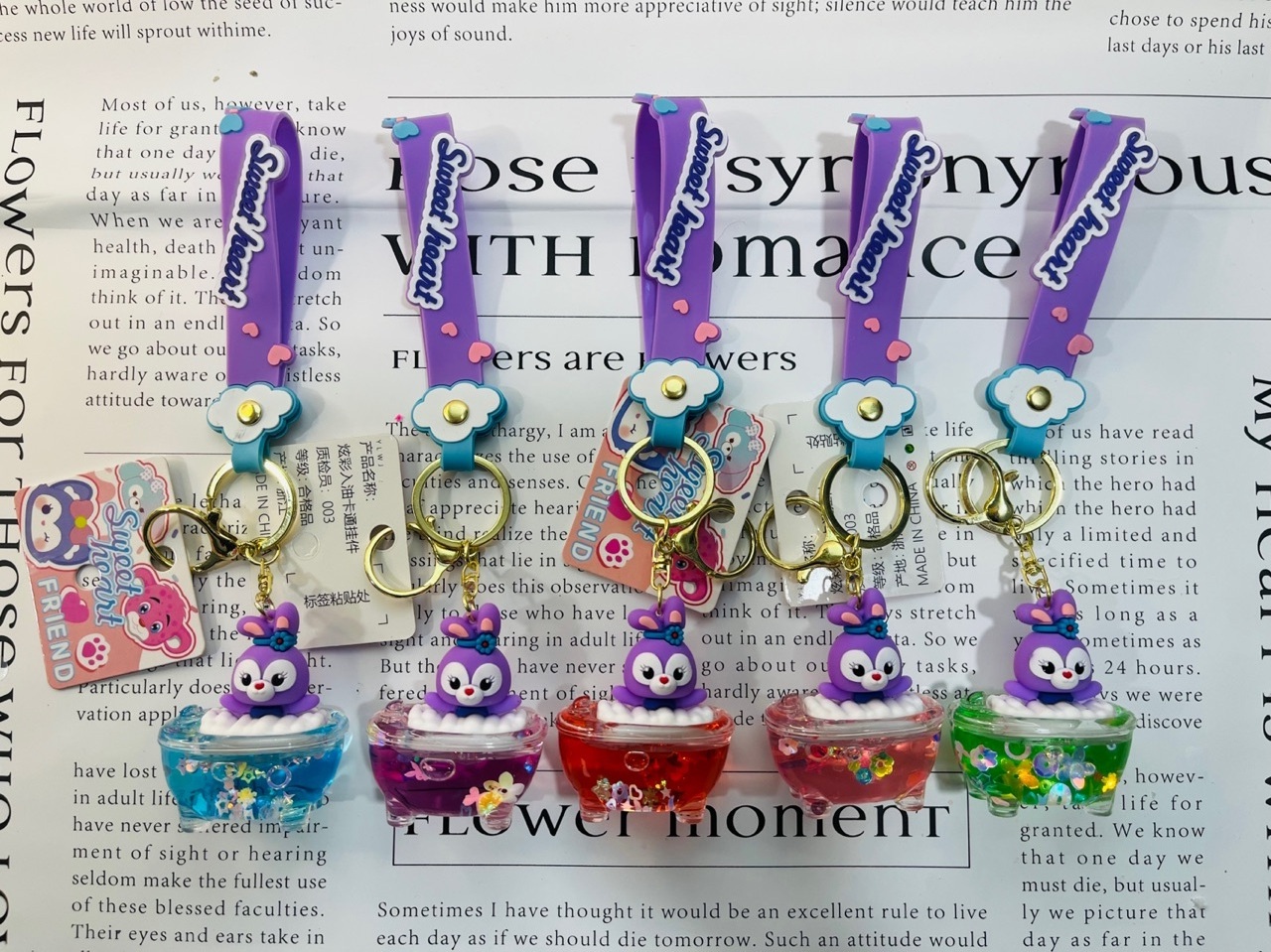 Promotional Product Cartoon Cute SANRIO Oil Floating Liquid Keychain Bathtub Shape Stitch KT Cat Bathing Keyring Key Chain Ring