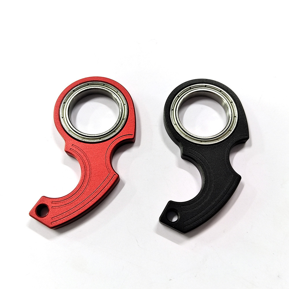 Hot Sale New Karambit Spinner Finger Swivel Claw Knife Keychain High Quality Metal Grain Texture Fidget Spinner Metal Keychain