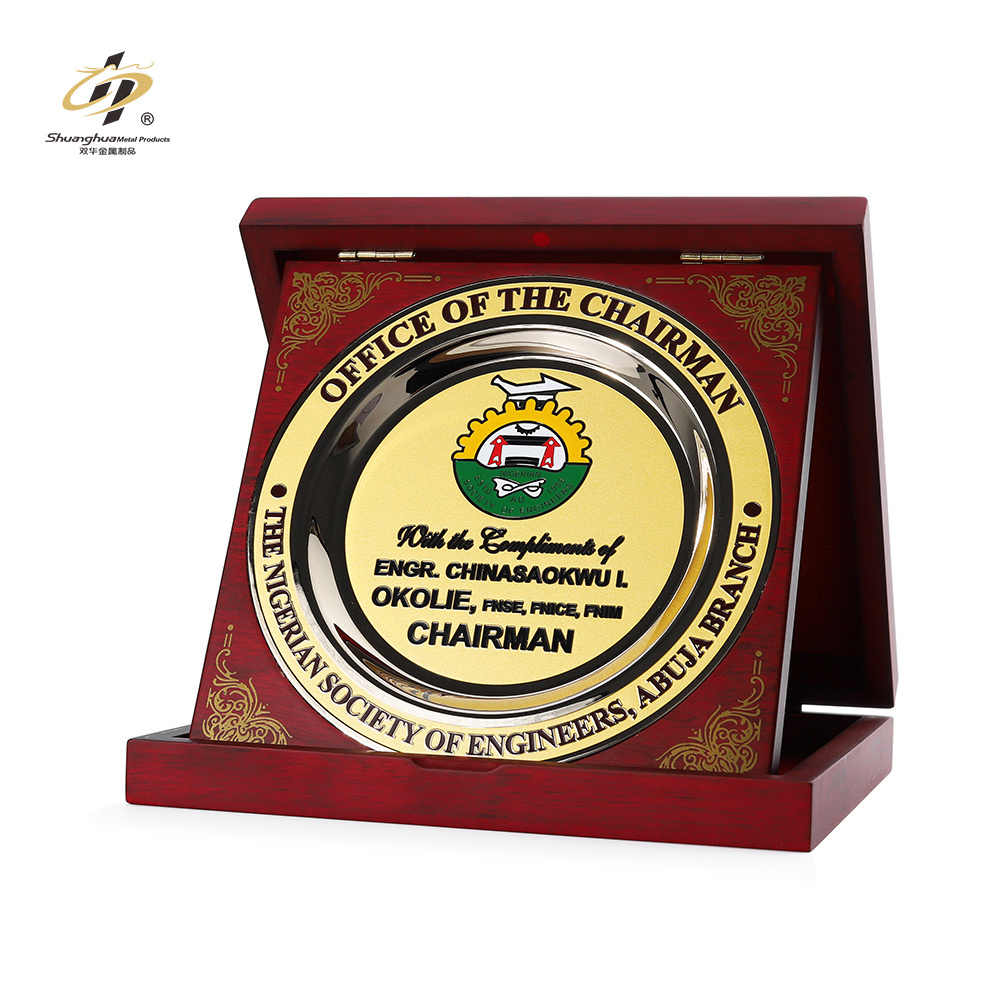 Commemorative Gold Plated Awards Trophy Medallion Metal Foldable Wooden Plaques for Business Gifts