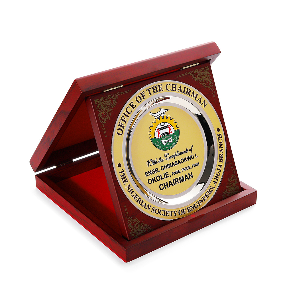 Commemorative Gold Plated Awards Trophy Medallion Metal Foldable Wooden Plaques for Business Gifts