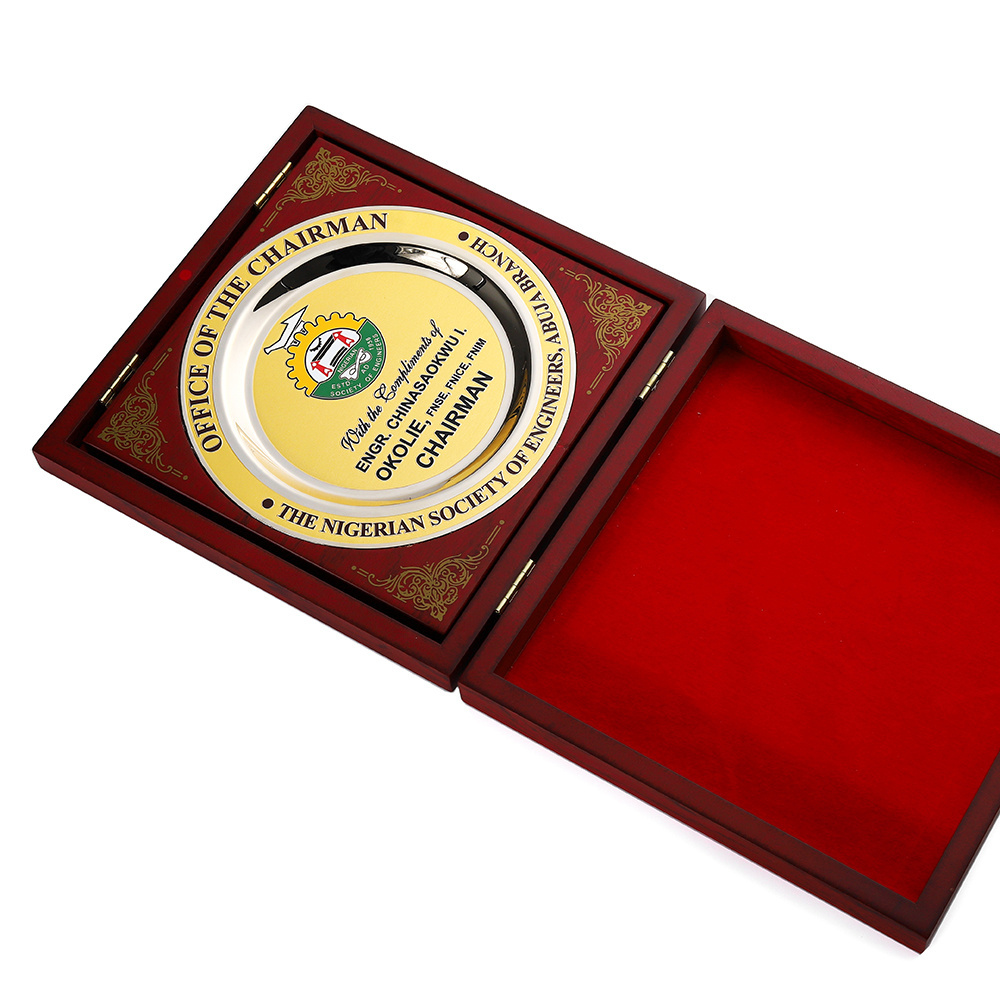 Commemorative Gold Plated Awards Trophy Medallion Metal Foldable Wooden Plaques for Business Gifts