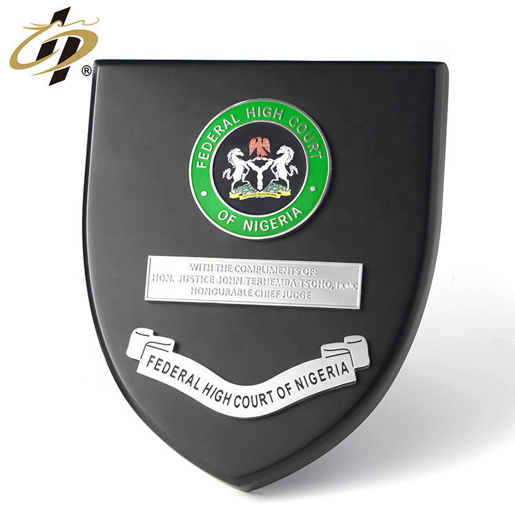 Gold Silver Plated Metal Nigeria Made Award Plaque 3d Bronze Metal Medallion Custom Wooden Shield Plaque for Business Gifts