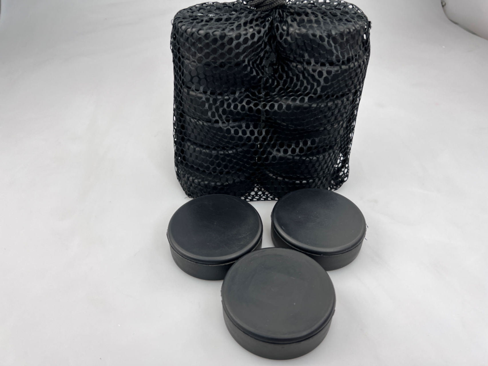 Wholesale Hockey Puck Soft Stress PU Foam Hockey Puck