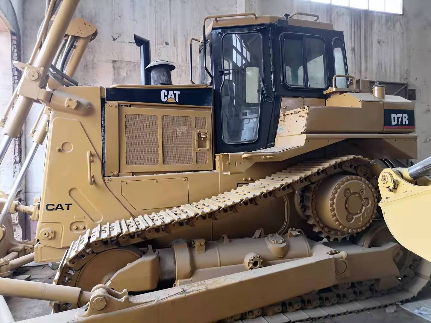 Used caterpillar d7r bulldozer with good quality cat d7r original d7 dozer for sale