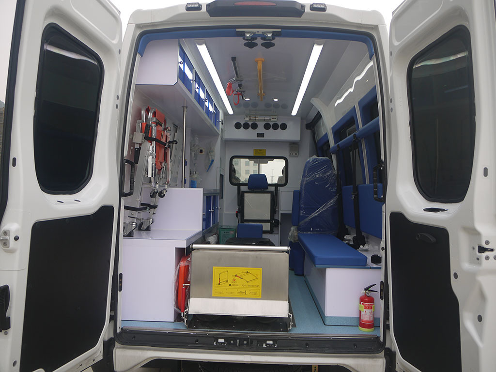 Professional manufacture Monitoring Medical Service Ambulance Vehicle NAVECO Ousheng 4x2 Hospital Ambulance Rescue Car