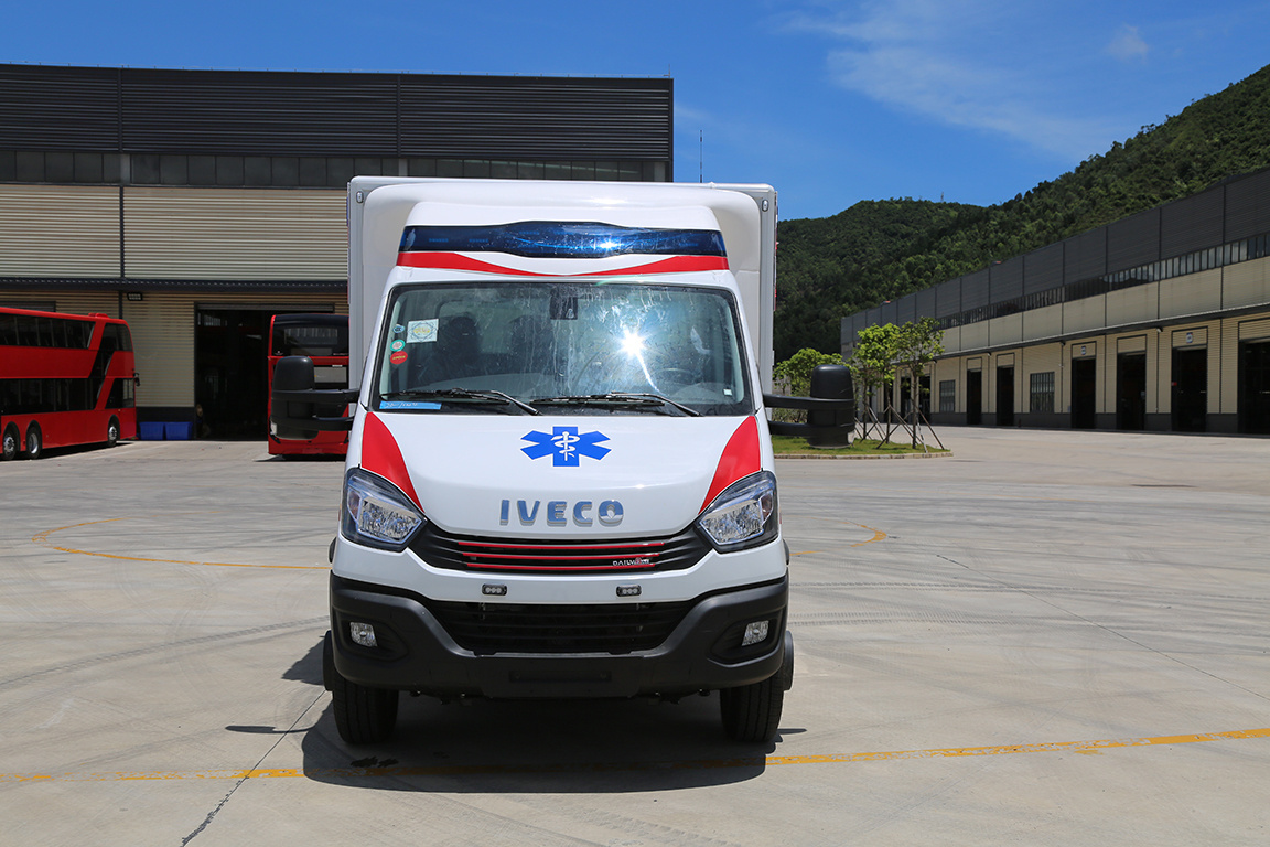 2024 Monitoring ICU Ambulance Vehicle for hospital Transport NAVECO Ousheng Box Ambulance Car for exporting