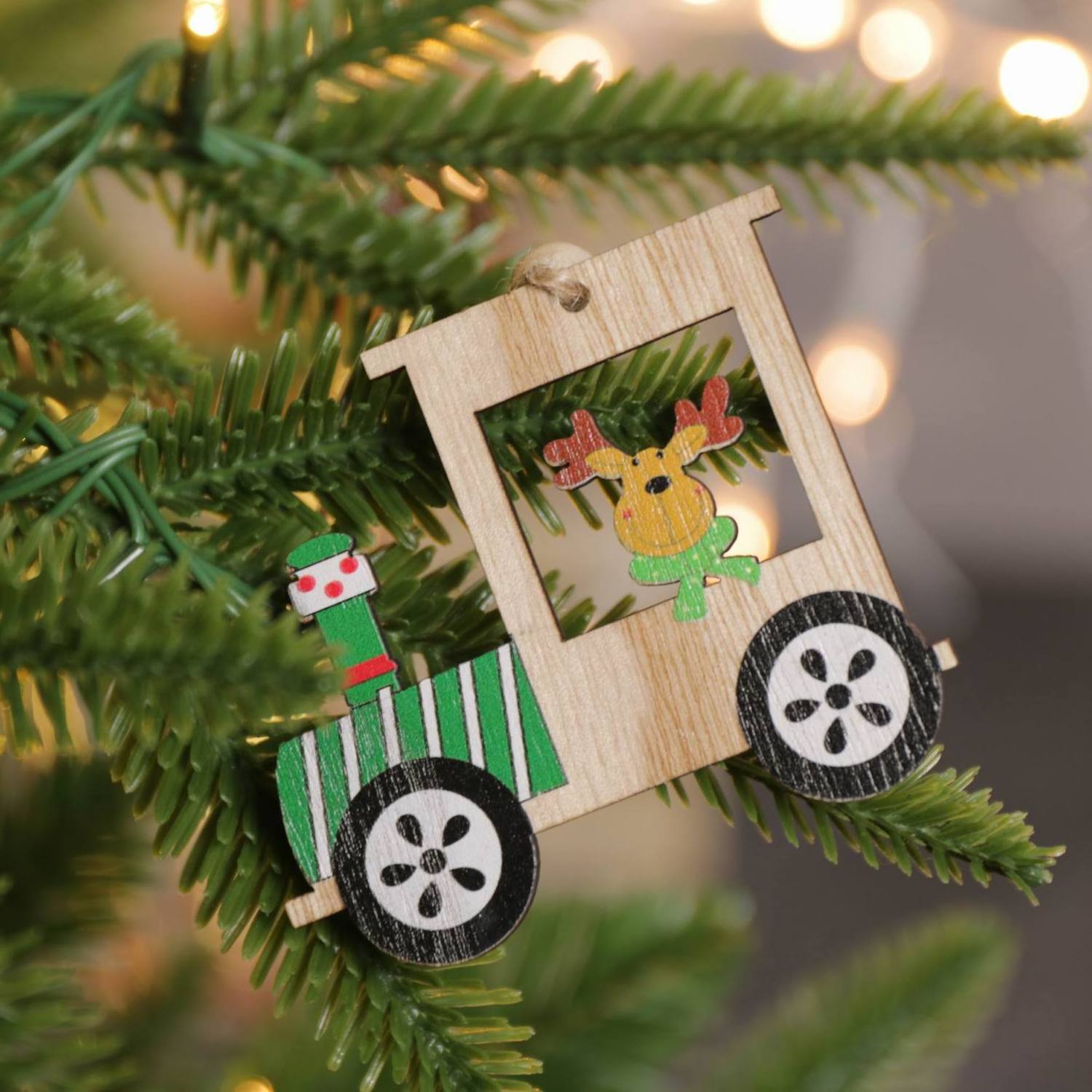 Factory Wholesale 4pcs Pack New Design Cute Wood Craft Christmas DIY Car Ornaments Christmas Tree Hanging Decorations