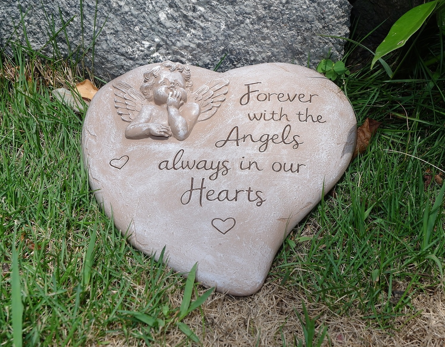 Memorial Garden Stones for Loved Ones, Heart Shaped Angel Memorial Stone, Memory Stepping Stones for Bereavement