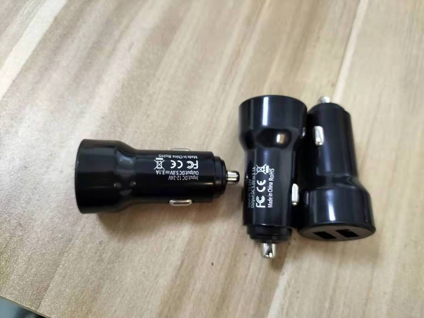 Wholesale Car Charging Accessories Dual Usb Car Charger Adapter 2 Usb Port 3.1a Fast Car Charger