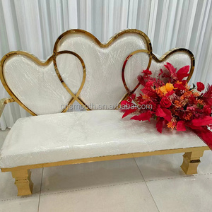 High Quality  Wedding Heart Shape Sofa Bench Elegant Sofa Sweetheart Sofa Wedding Luxury Wedding Decoration