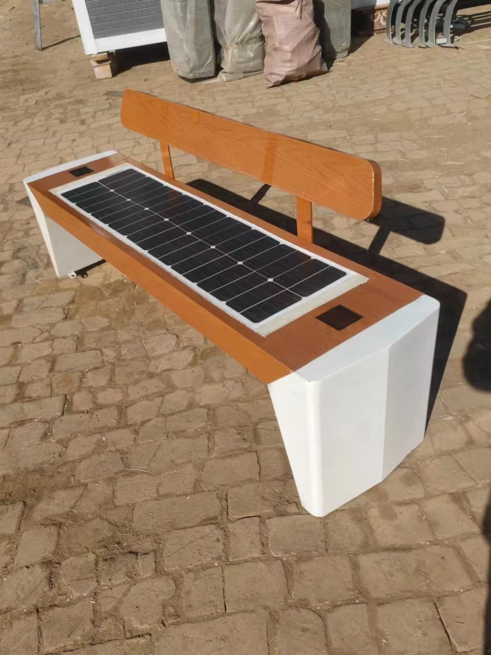 Outdoor Smart Seat Panel Wifi Public Park New Design Solar Bench