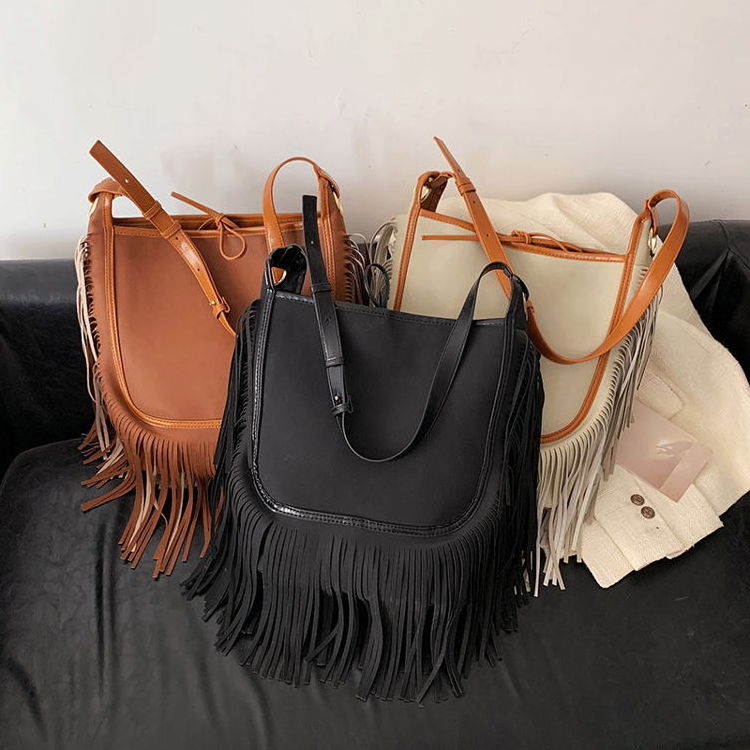 Wholesale Handbags Ladies Women European American Style Fashion Bolso De Mano 2021 Matte Pu Leather Boho Tote Tassel Bag