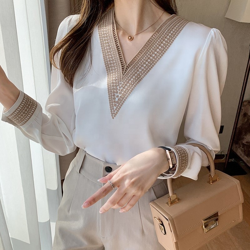 Long Sleeve White Blouse Women Blusas Mujer De Moda Embroidery V-Neck Chiffon Blouse Shirt