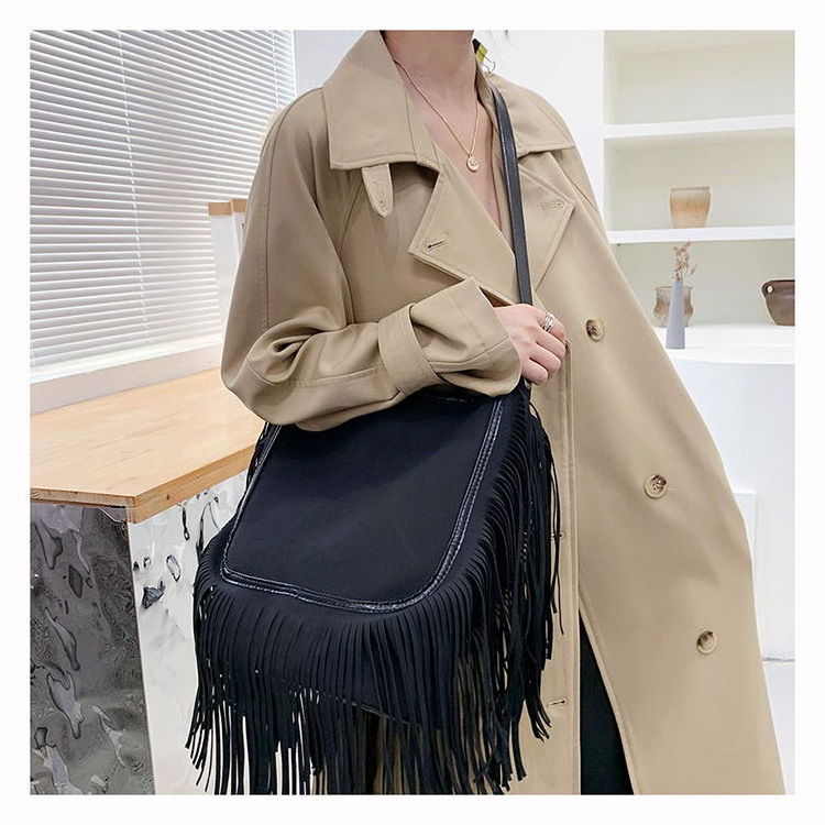 Wholesale Handbags Ladies Women European American Style Fashion Bolso De Mano 2021 Matte Pu Leather Boho Tote Tassel Bag