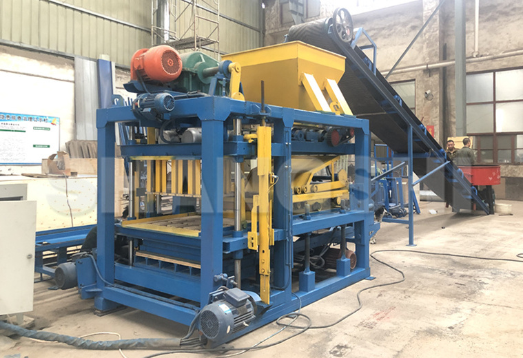 Fly ash bricks maker Hot sale QT4-20 automatic press concrete cement block making machine