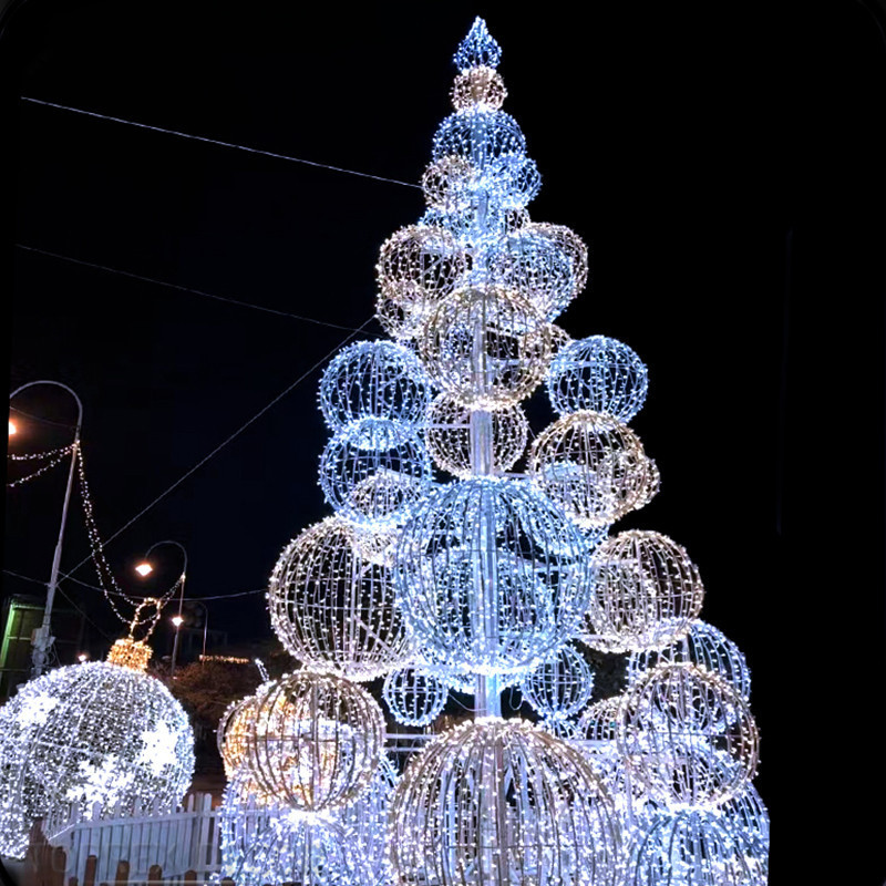 Hot Selling Christmas Ball Tree Christmas Decoration Outdoor Festival Decoration Giant LED Christmas Ball Tree