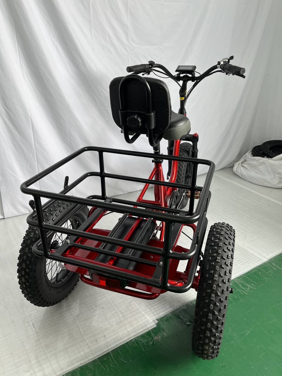 Fashion motorized 350w 16 inch fat Folding electric cargo tricycle three wheel snow tire