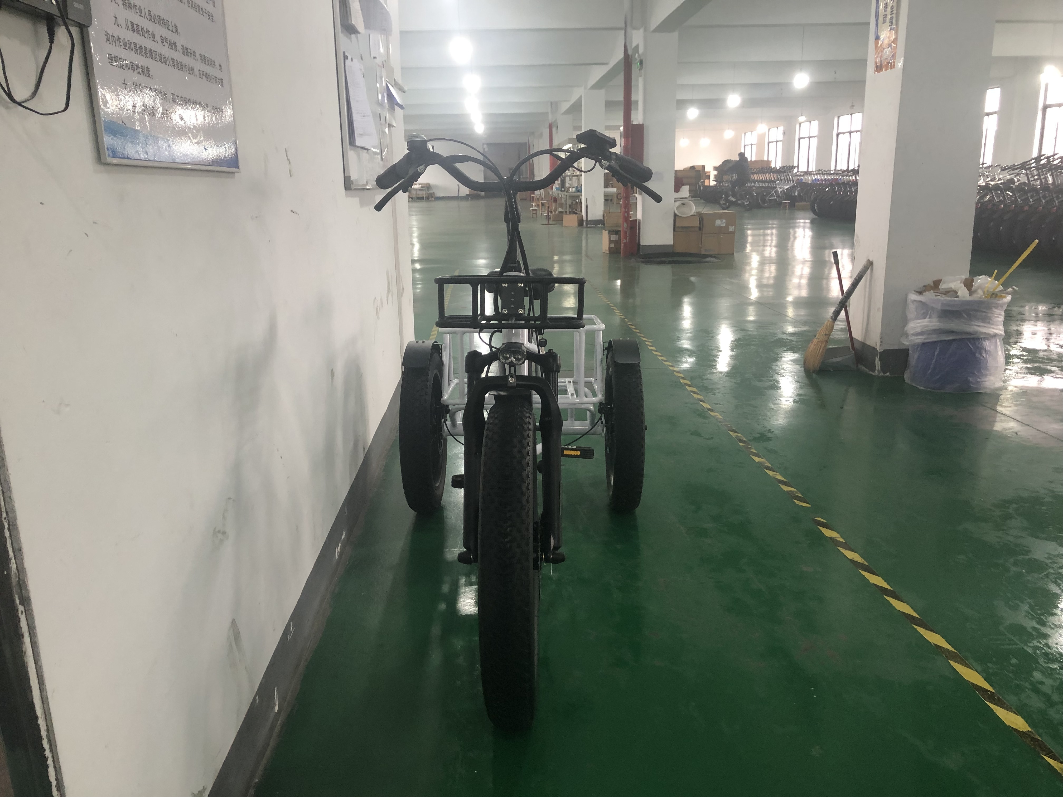 Three wheel electric trycicles 500w sports style adult using cargo electric bike