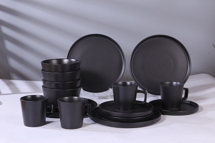 Luxury Fine Pakistan Italian Black Wholesale Ceramic Dinnerware China Tableware Dinner Set