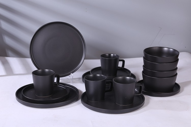 Luxury Fine Pakistan Italian Black Wholesale Ceramic Dinnerware China Tableware Dinner Set