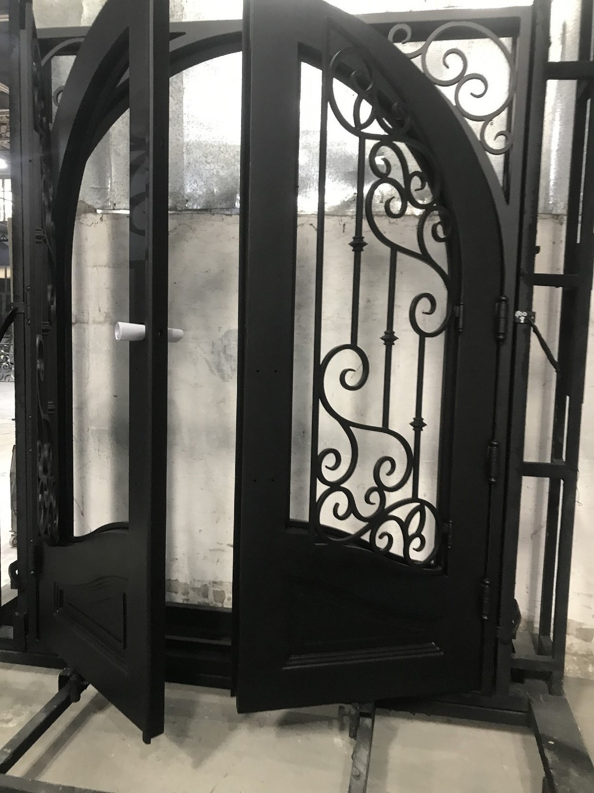 Exterior Entry Doors High-end Double Wrought Iron with Glass Swing Eco-friendly Glass Glue Wooden Crate with Bubble Foam Covered