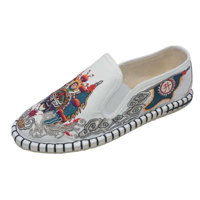 hand made Chinese embroidery cotton canvas fashion walking shoes for women slip-on mens shilppers lovers shoes