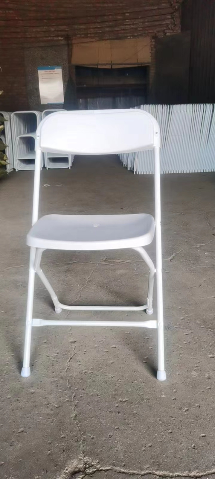 2023 High Quality Steel  Metal  Chair   Fold Outdoor  Multifunctional Application Chair Dinning  Plastic Chair