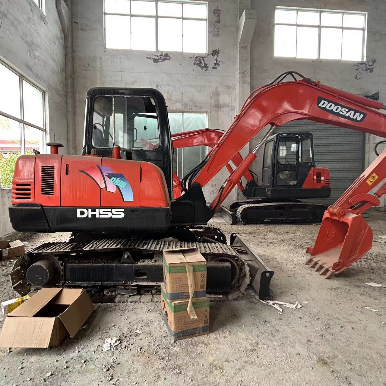 Used mini Excavator DOOSAN dh55 Excavators made in Korea  Doosan Small Digger dh55 dh60 dx60 used doosan excavator