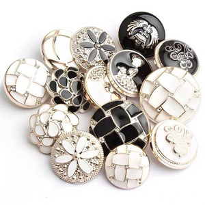 Factory Direct Luxurious Sewing Shank Buttons with Plastic Pearl Decorative Buttons for Clothing