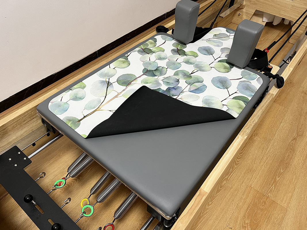 Custom Logo Reformer Bed Sweat Absorbing Anti-Slip Reformer Pilates Cover PU Rubber Yoga and Pilates Reformer Mat Towel