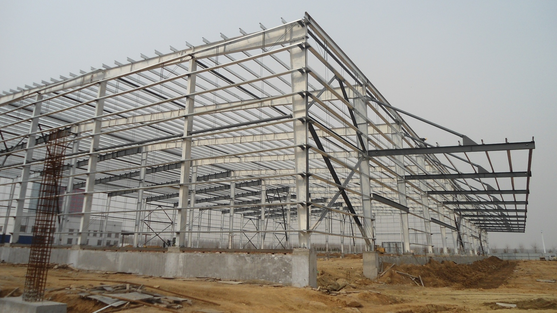 China manufacture supply good quality pre engineering steel structure prefabricated buildings