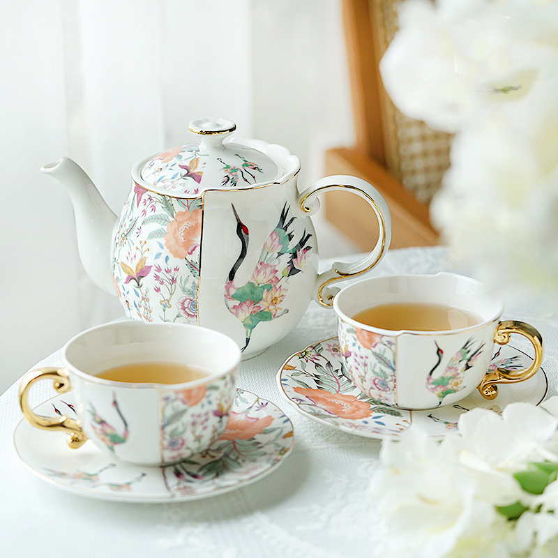 European retro Parrot Irregular ceramic coffee tea set porcelain teapot and 2 tea cups and saucers with gold rim