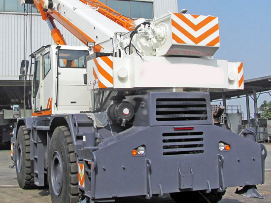 New 100 Ton Truck Crane RT100 Mobile Hydraulic Rough Terrain Crane with Competitive Price