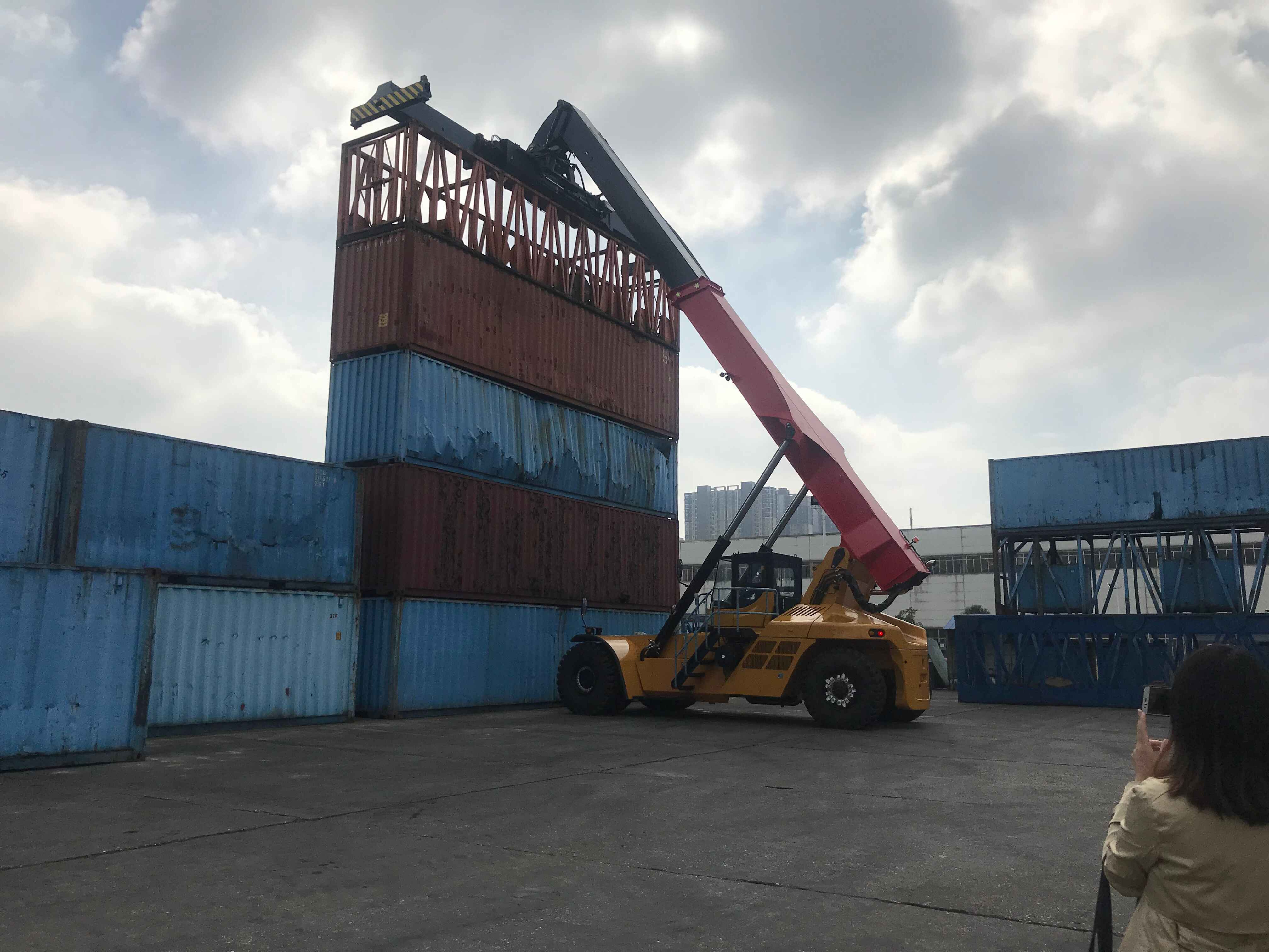 2024 China 45 ton Loaded Container Handler Sale Port Empty Container Handler SRSC45H1With Factory Supply