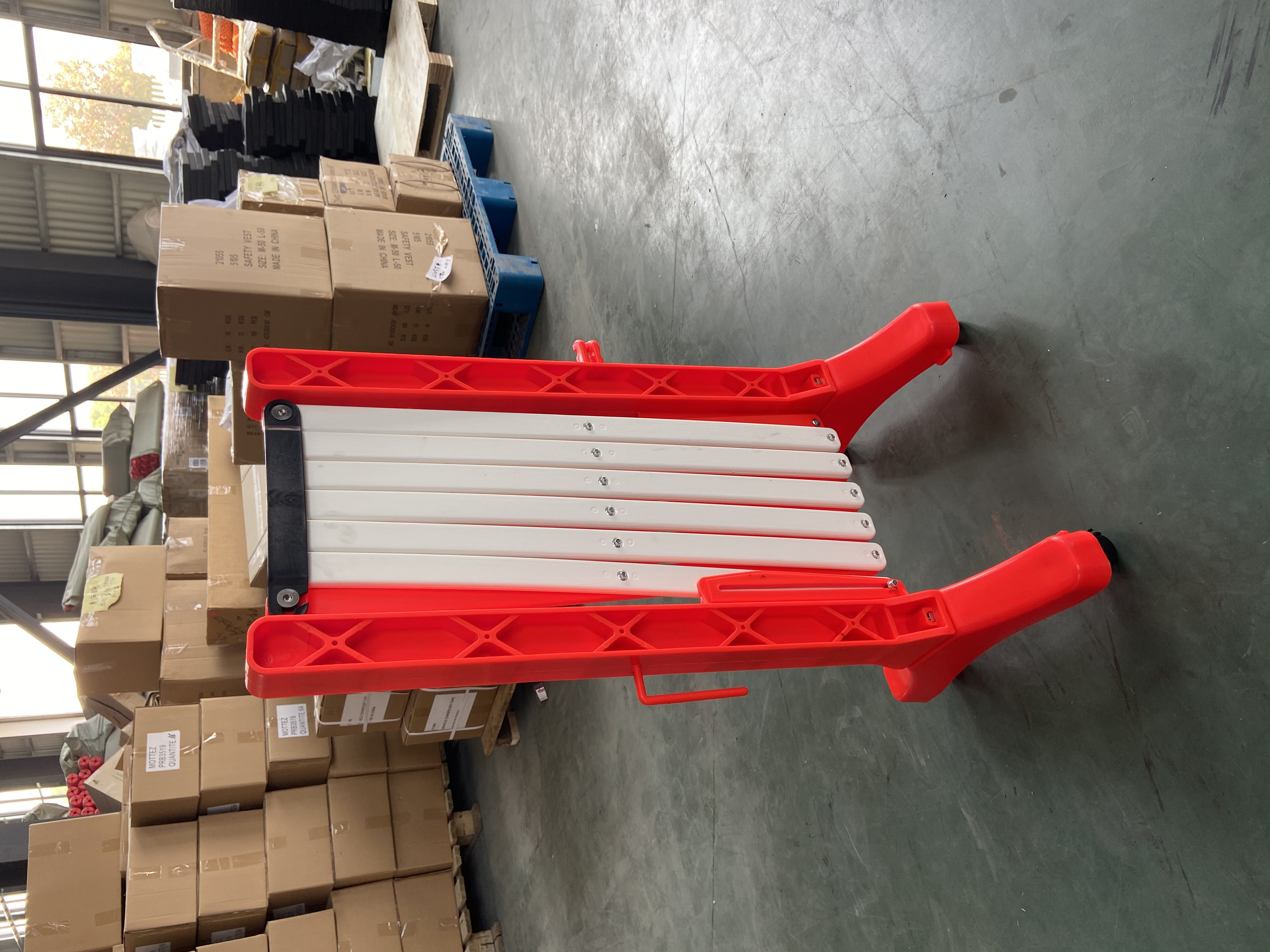 Plastic road traffic safety expandable barricade mobile foldable barrier scissor gate with locking straps