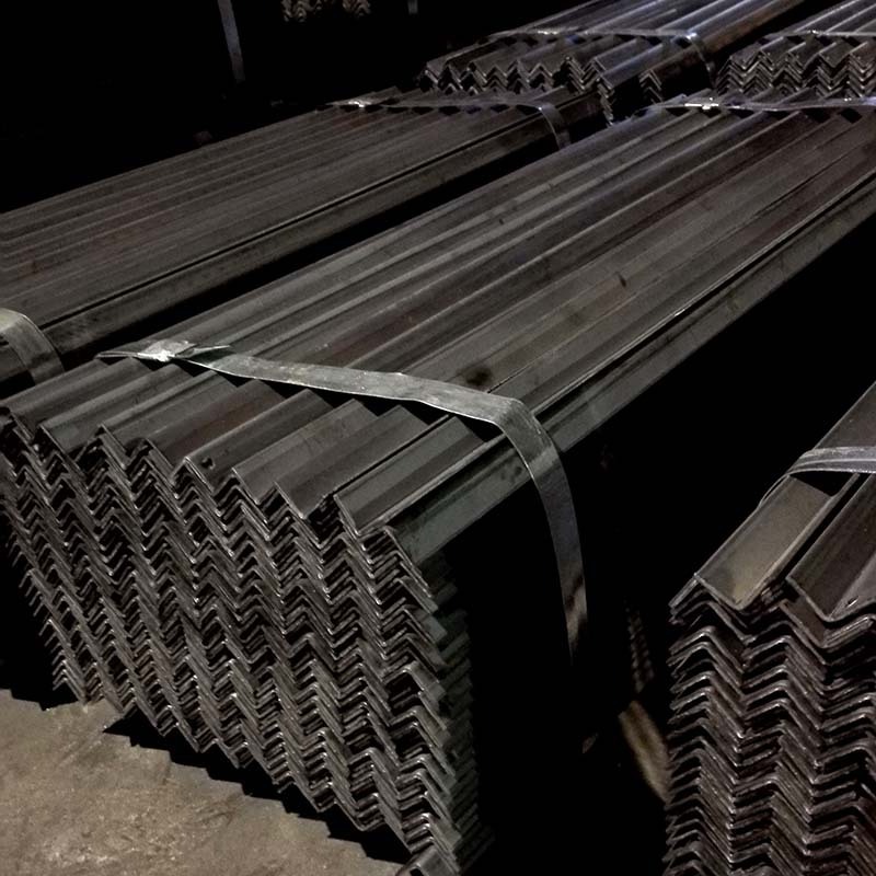 Hot Rolled Carbon Mild Q235 Ss400 Steel Angle China Equal and Unequal Angel Bar / Angle Steel / Iron Angle